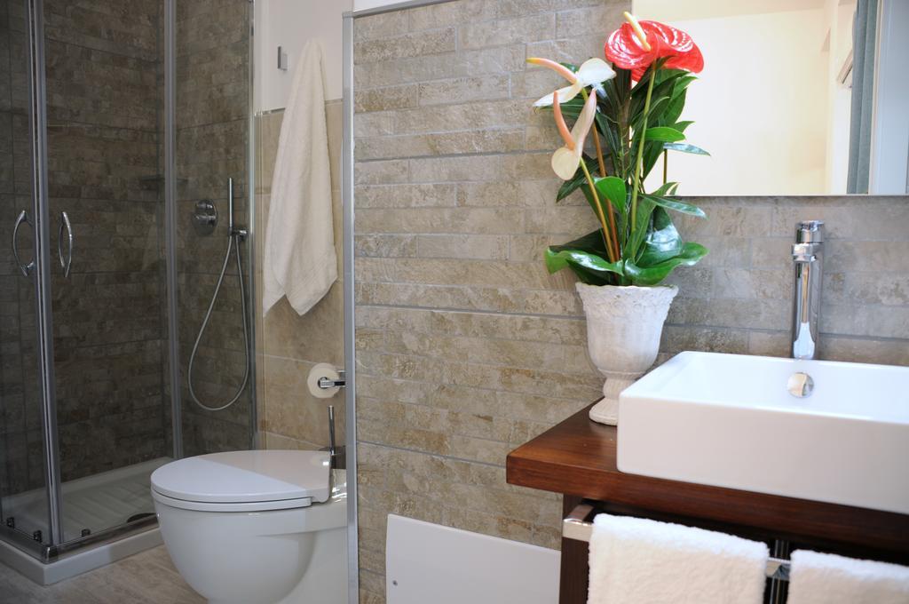 Piazza Martiri Rooms Κάλιαρι Δωμάτιο φωτογραφία