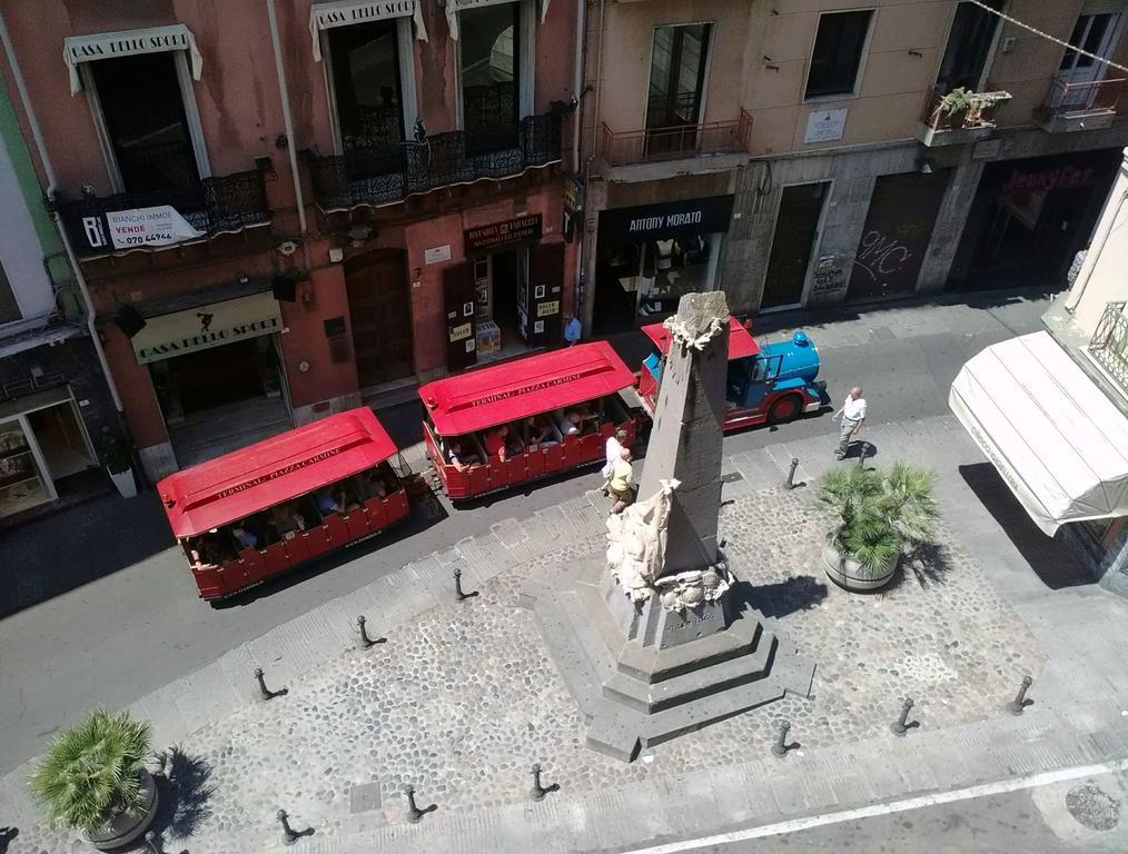 Piazza Martiri Rooms Κάλιαρι Εξωτερικό φωτογραφία